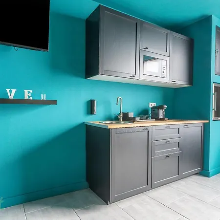 Superbe Studio Avec Jacuzzi Et équipé Apartamento Wasquehal