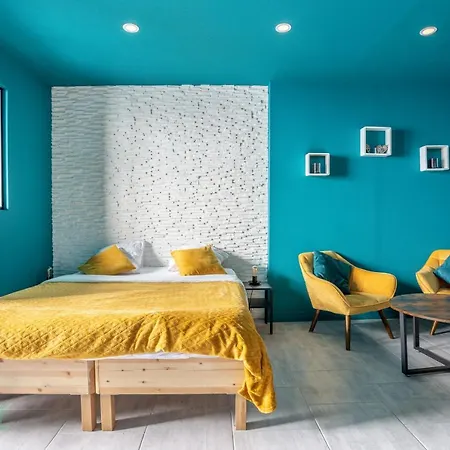 Superbe Studio Avec Jacuzzi Et équipé Apartamento Wasquehal